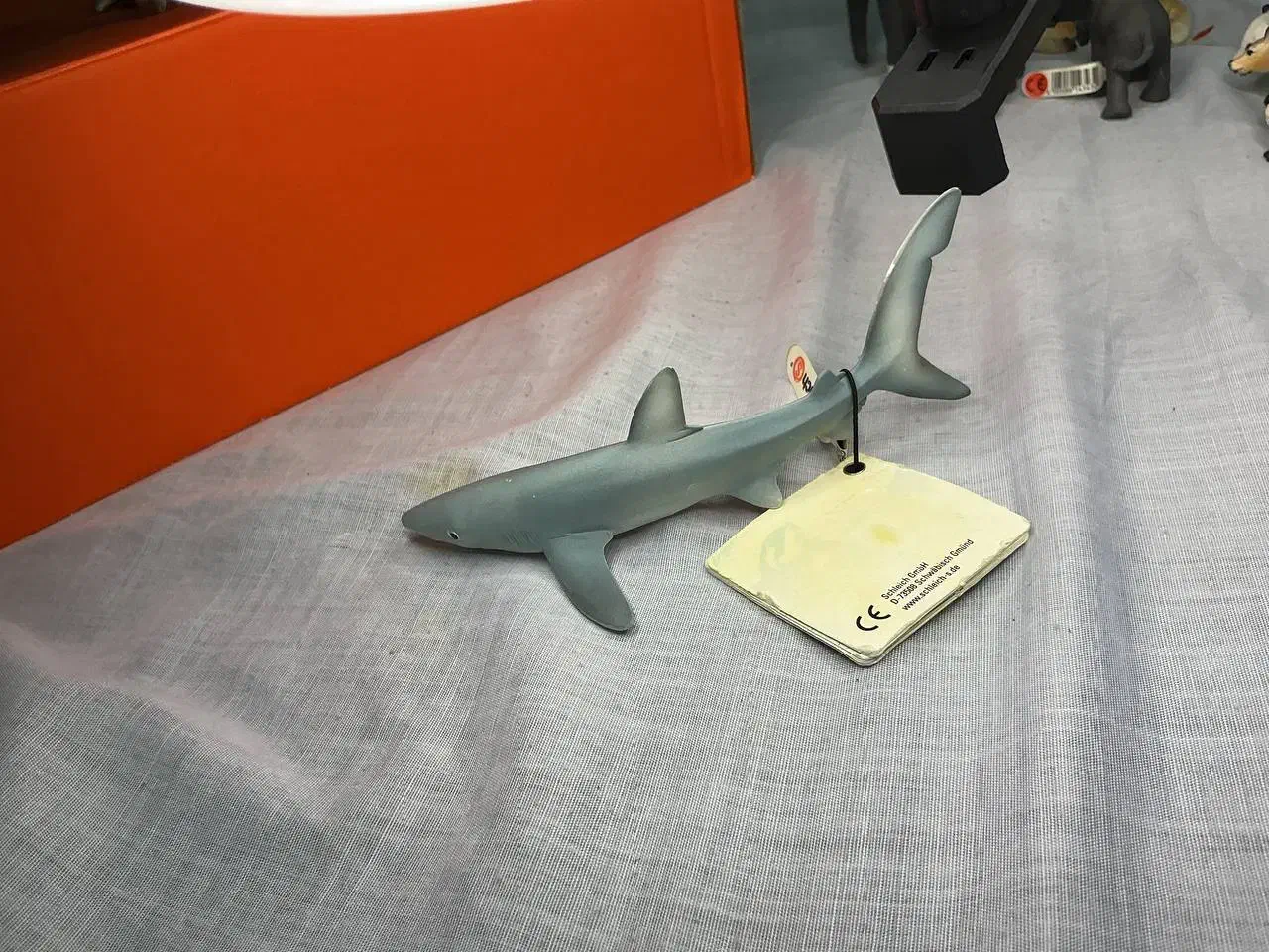 blue shark schleish|کلکسیون و سرگرمی|بندر انزلی, باغ زمانی|دیوار