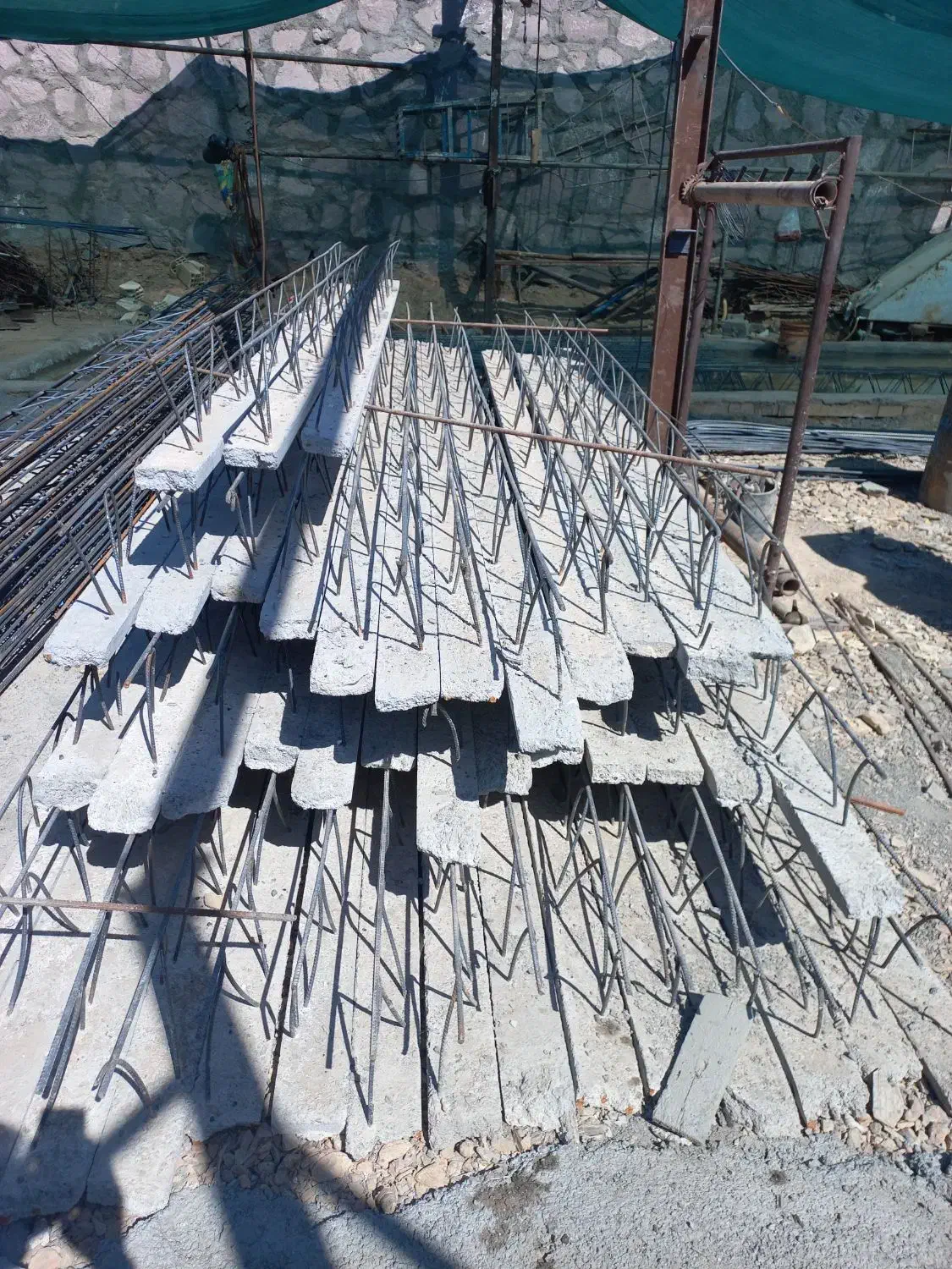 تیرچه بتنی میلاد بیرجند|مصالح و تجهیزات ساختمان|بیرجند, |دیوار