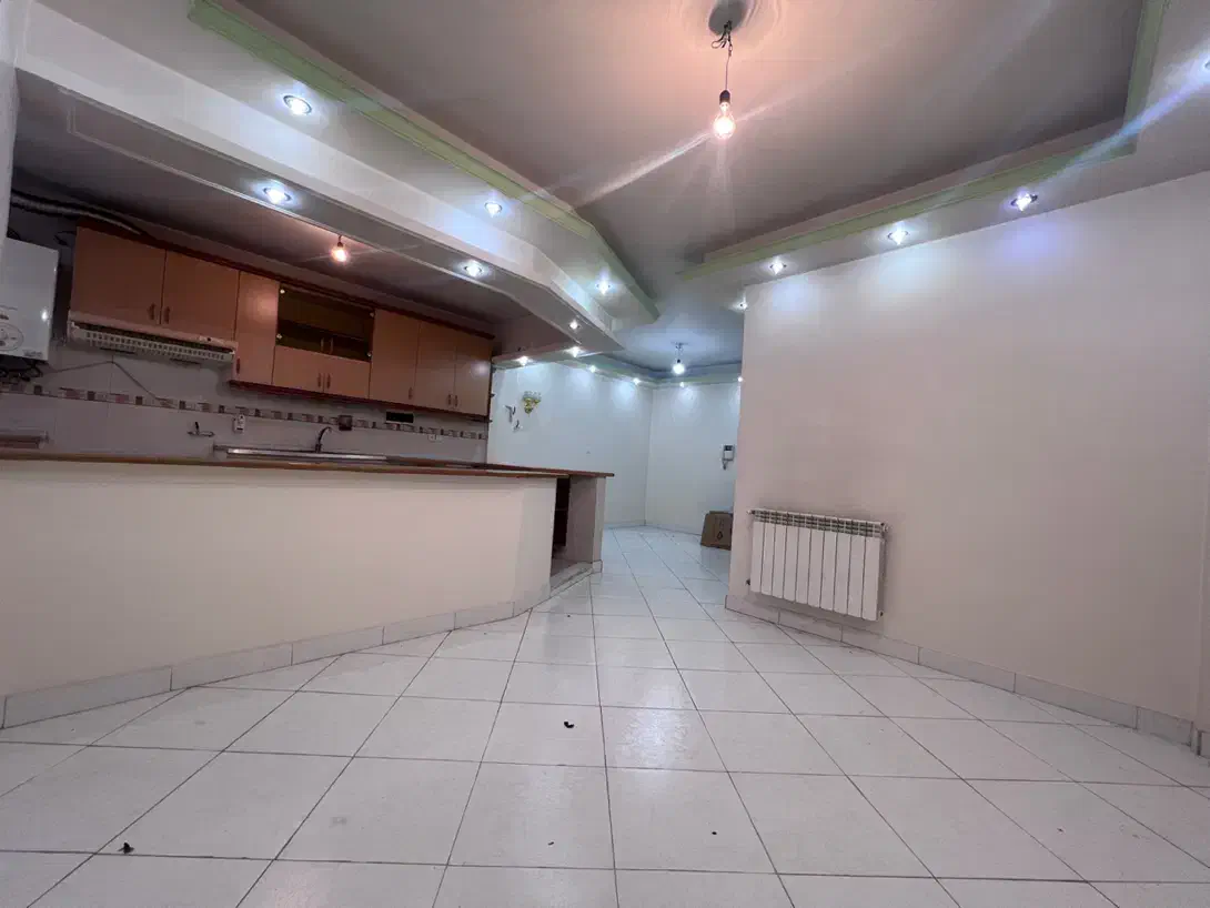 ۶۵ متری/۱۶ متری اول جنوبی/زوج یا مجرد موجه خانم