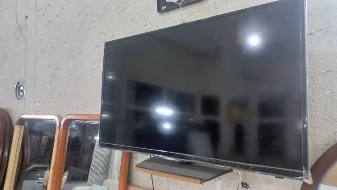 تلوزیون سامسونگ ۴۰اینچ|تلویزیون و پروژکتور|هشتگرد, شهرک راه آهن|دیوار