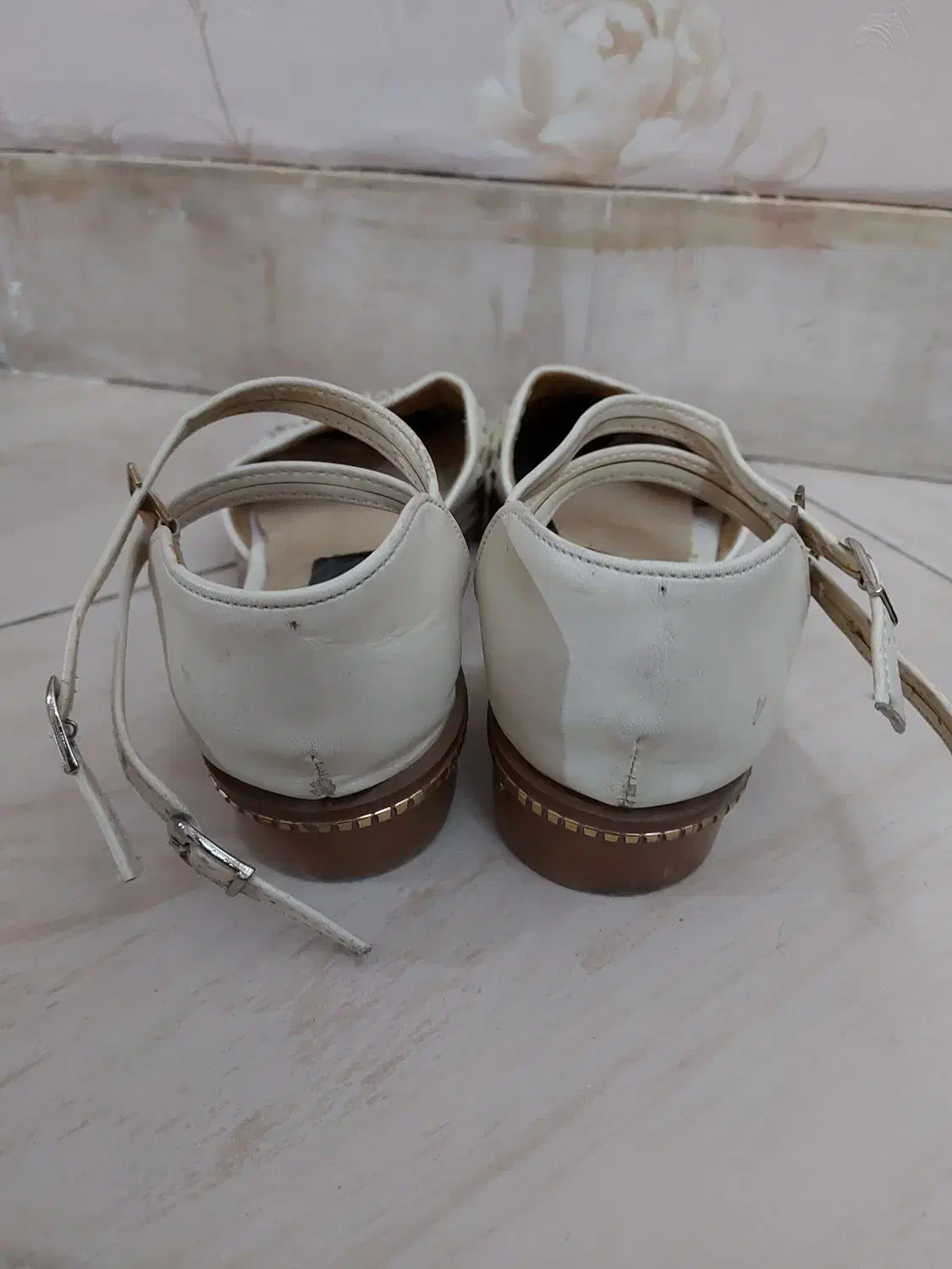 صندل سفید|کیف، کفش، کمربند|کرمانشاه, |دیوار