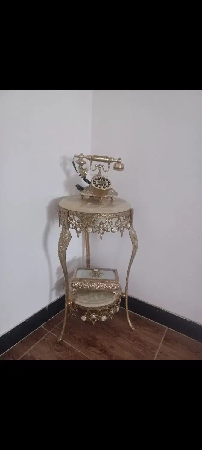 میز تلفن با تابلو|صنایع دستی و سایر لوازم تزئینی|نورآباد, |دیوار