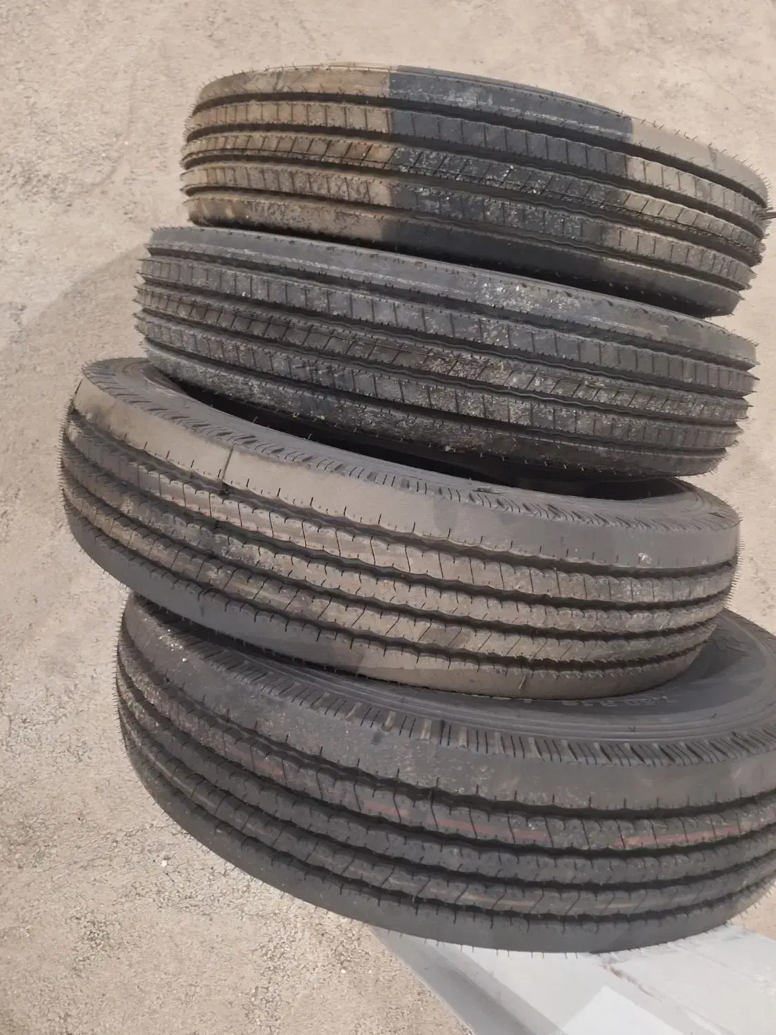 ۴ حلقه لاستیک‌ سیمی  نیسان خشک ۲۰۲۴ فروشی|قطعات یدکی و لوازم جانبی|ساوه, |دیوار