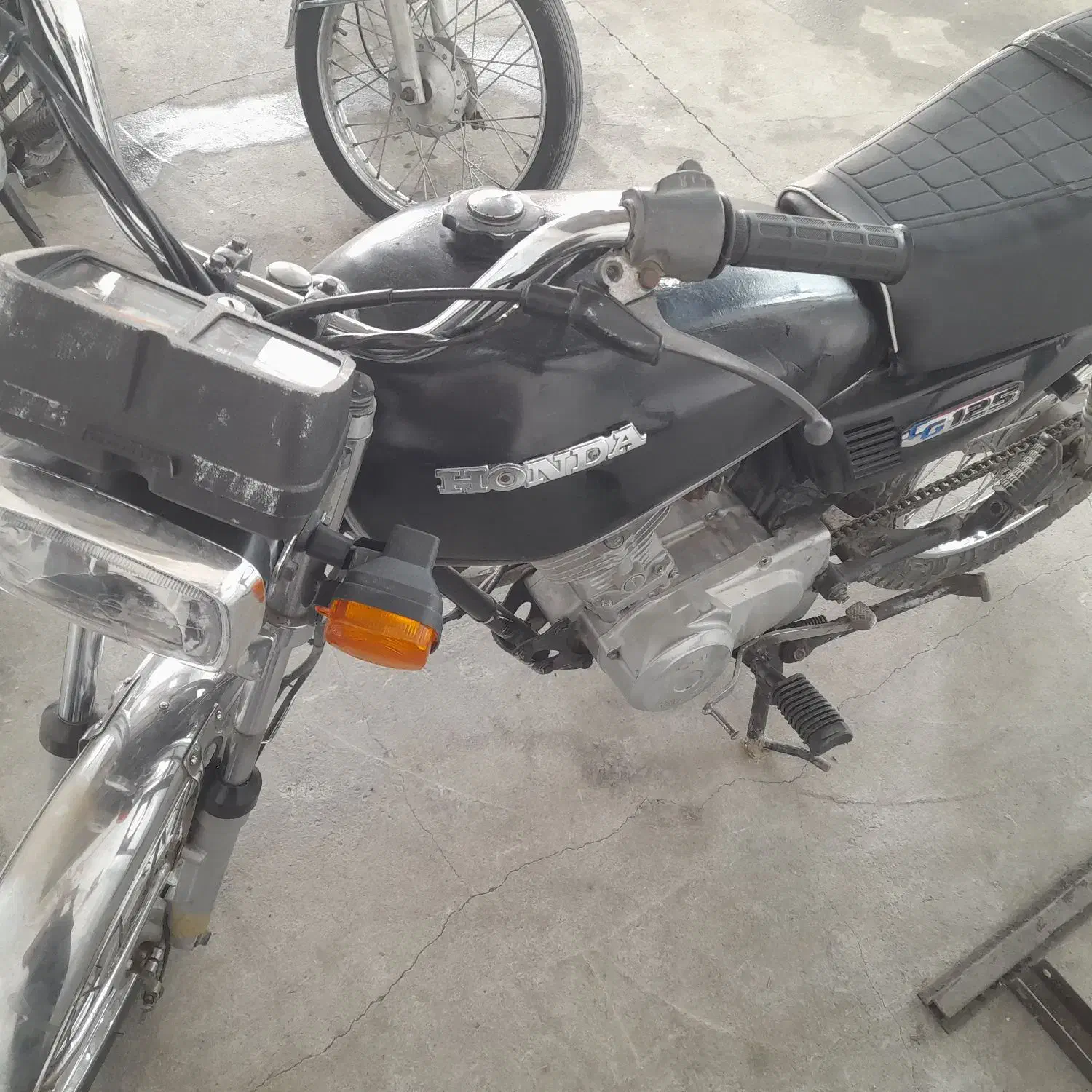 موتور 125تمام فابریک حتا راهنماهاش مزایده هس|موتورسیکلت|بندر ترکمن, |دیوار