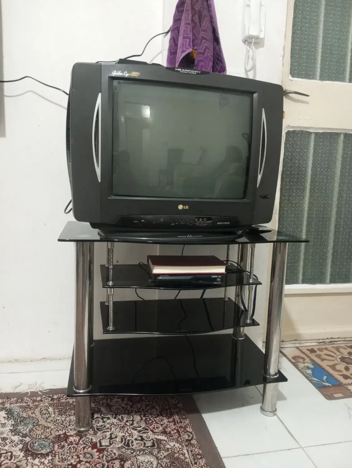 تلوزیون ۲۱ میز تلوزیون و دیجیتال و بوفه|سایر لوازم برقی|تهران, خاک سفید|دیوار