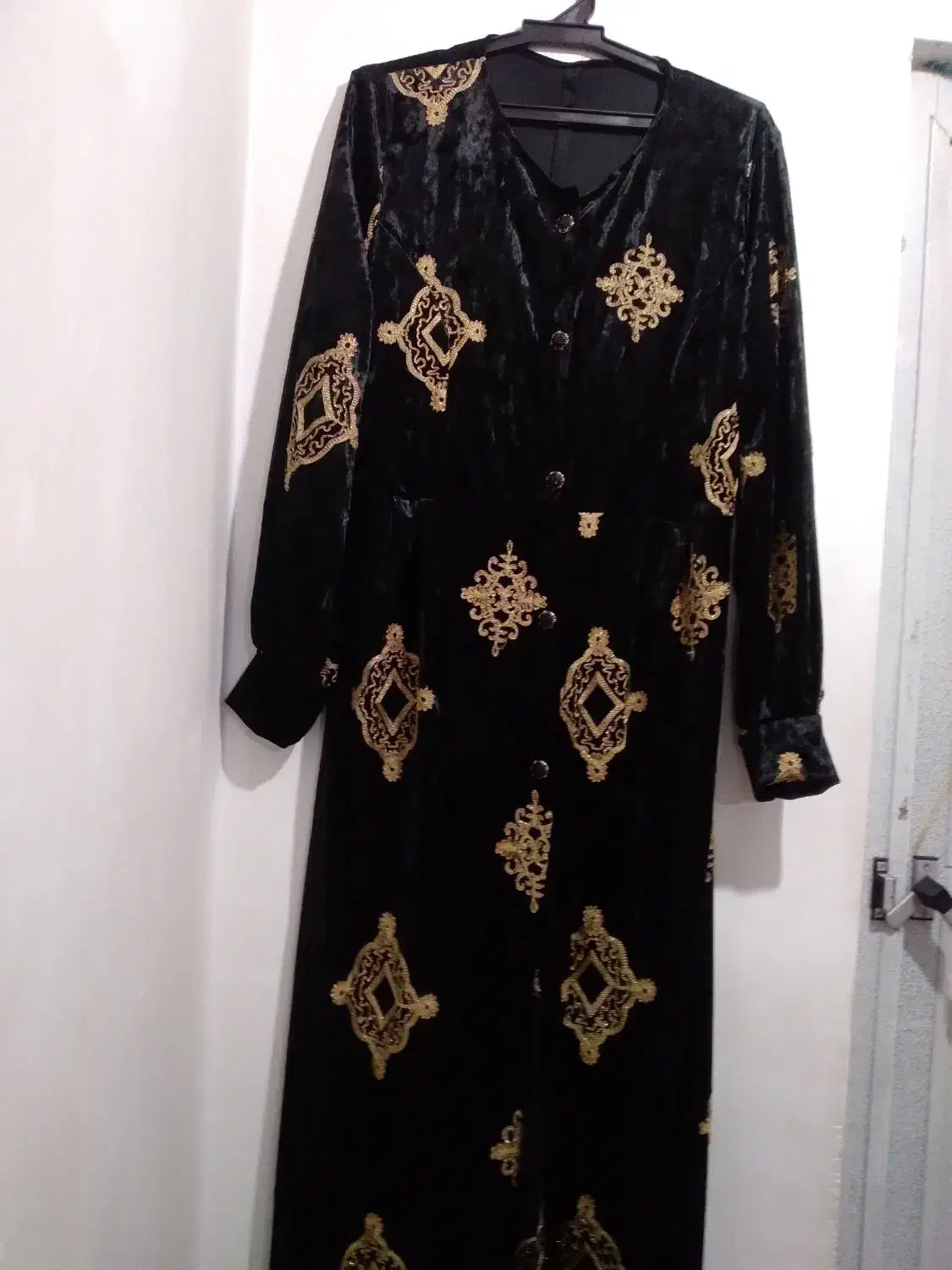 لباس نو|لباس|نورآباد, |دیوار