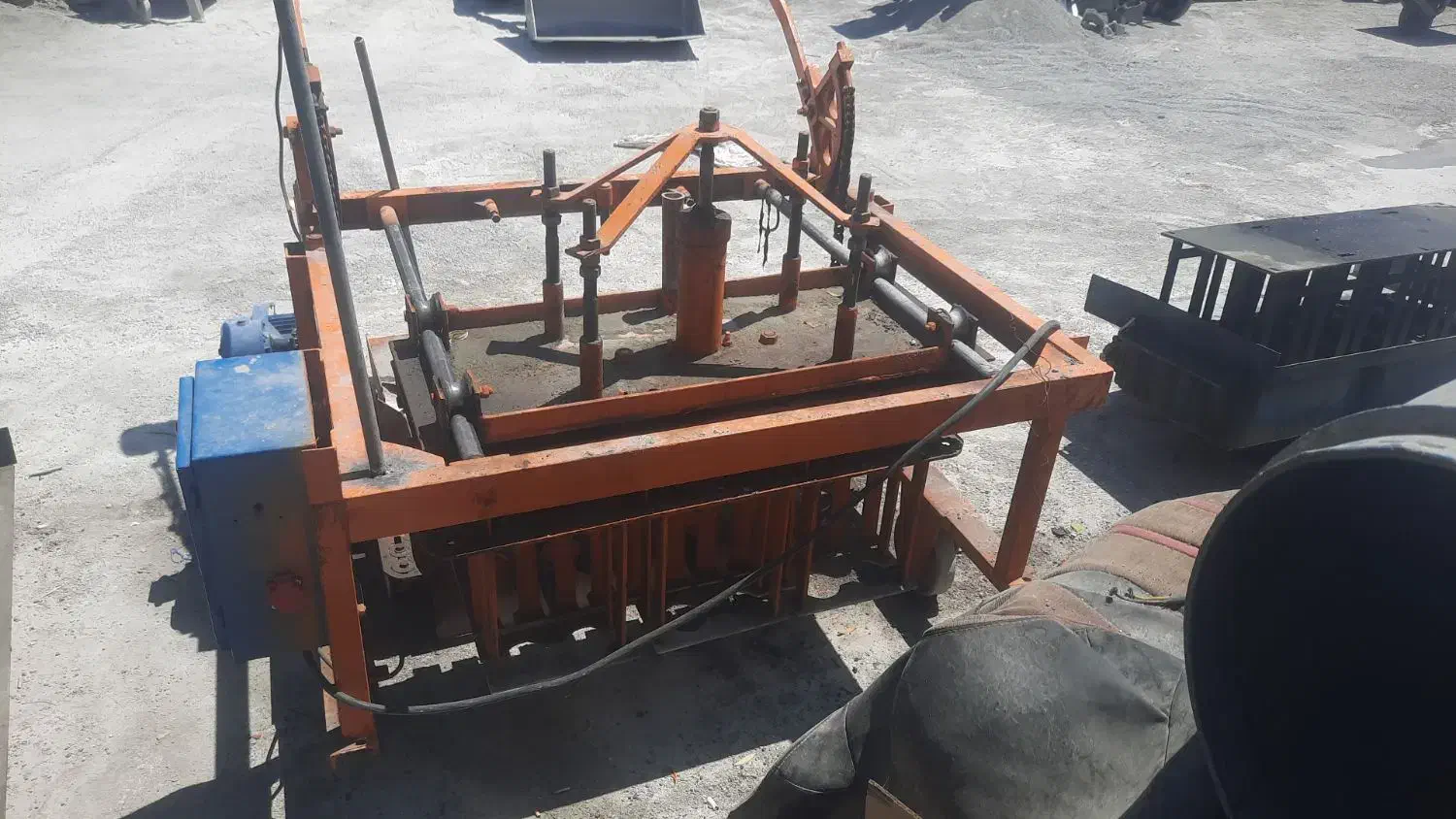 دستگاه بلوک زنی ارمنی|مصالح و تجهیزات ساختمان|بروجن, |دیوار