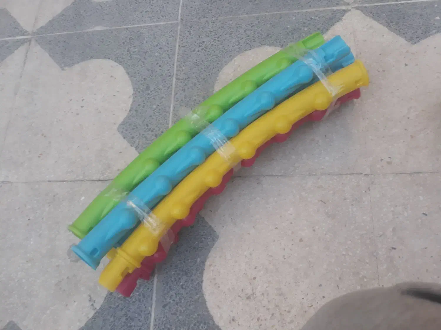 لوازم ورزشی. تقویت مچ .دمبل. و حلقه کمر و شکم|تجهیزات ورزشی|شیراز, کوزه گری|دیوار