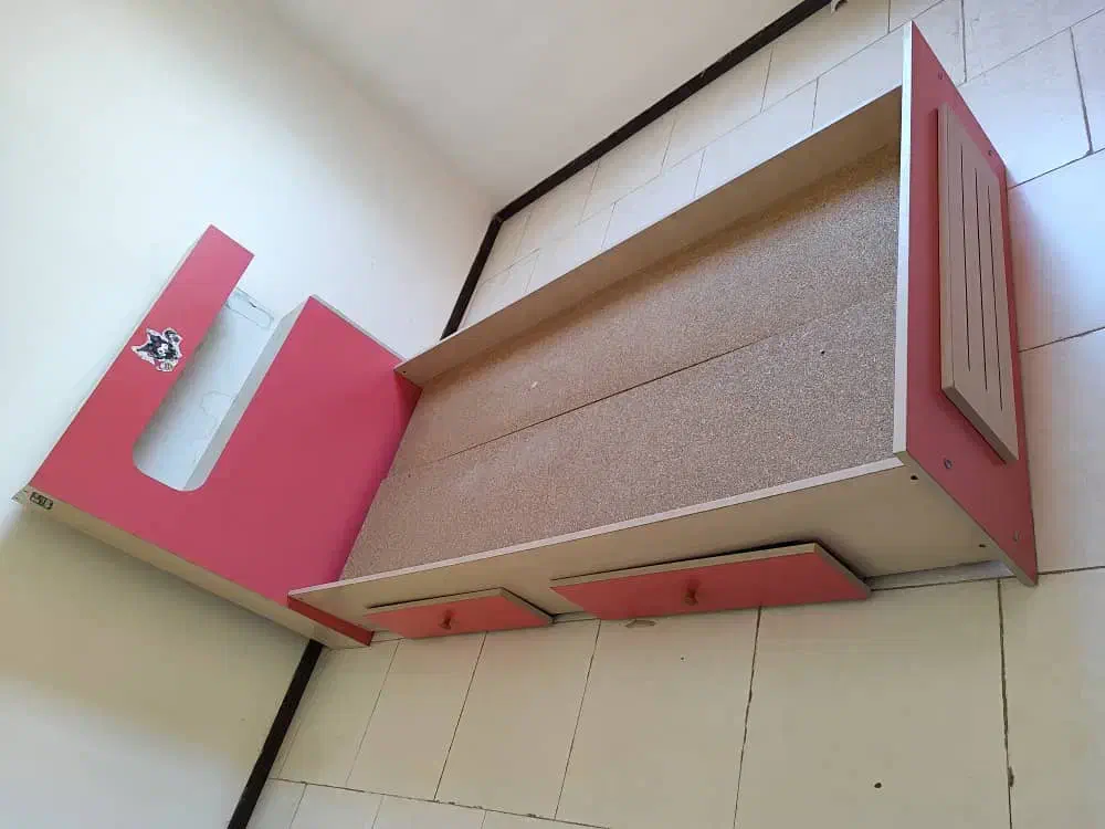 تخت|تخت و سرویس خواب|پردیس, فاز ۱۱|دیوار