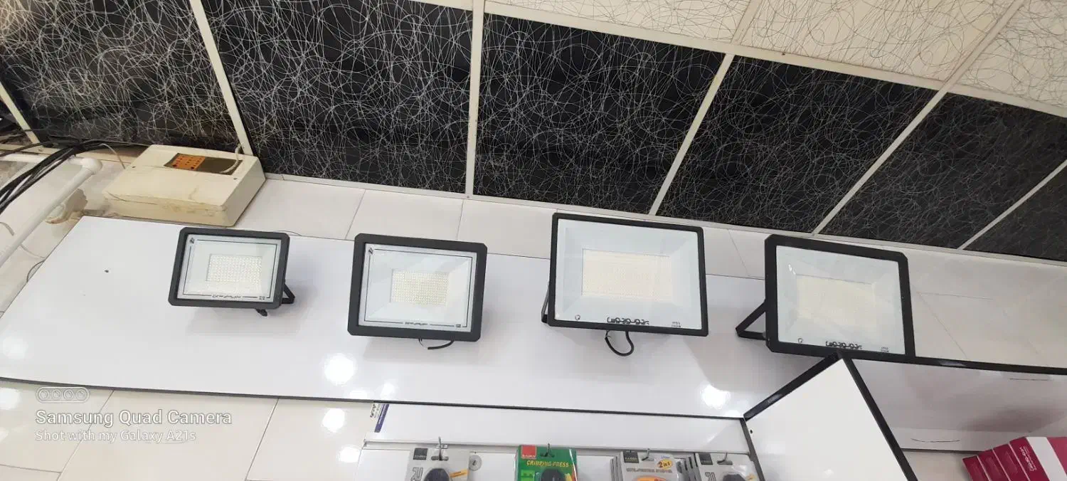 فروش انواع پرژکتور با گارانتی تعویض|تلویزیون و پروژکتور|نجفآباد, امام خمینی|دیوار