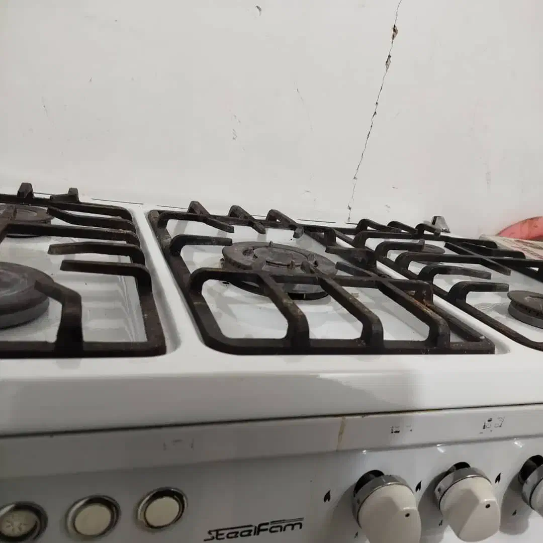 اجاق گاز طرح فر پنج شعله سفید|اجاق گاز و لوازم برقی پخت‌وپز|گلبهار, شهر جدید گلبهار|دیوار