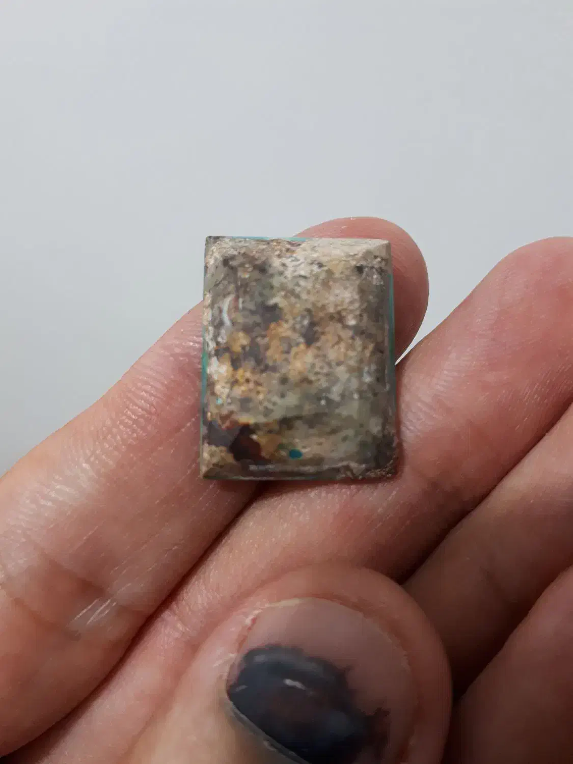 سنگ نیشابور|بدلیجات|نیشابور, پاستور|دیوار