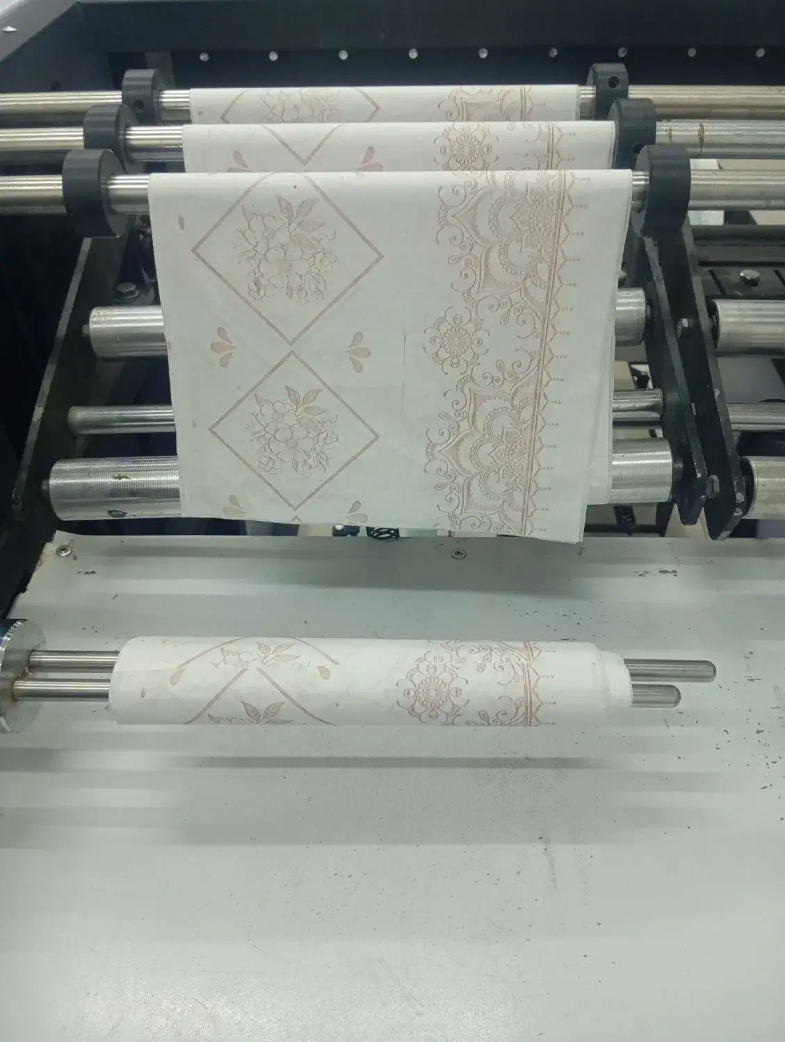 تولیدی سفر یکبار مصرف|سفره، حوله، دستمال آشپزخانه|بیرجند, |دیوار