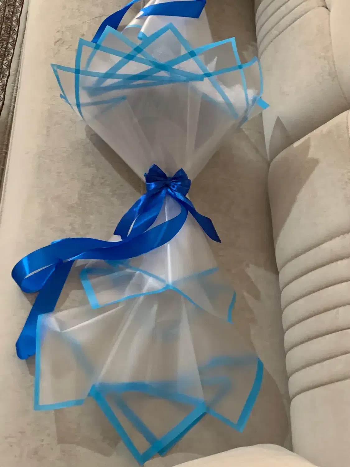 دسته گل خوش رنگ و تزعین شده|گل مصنوعی|ارومیه, |دیوار