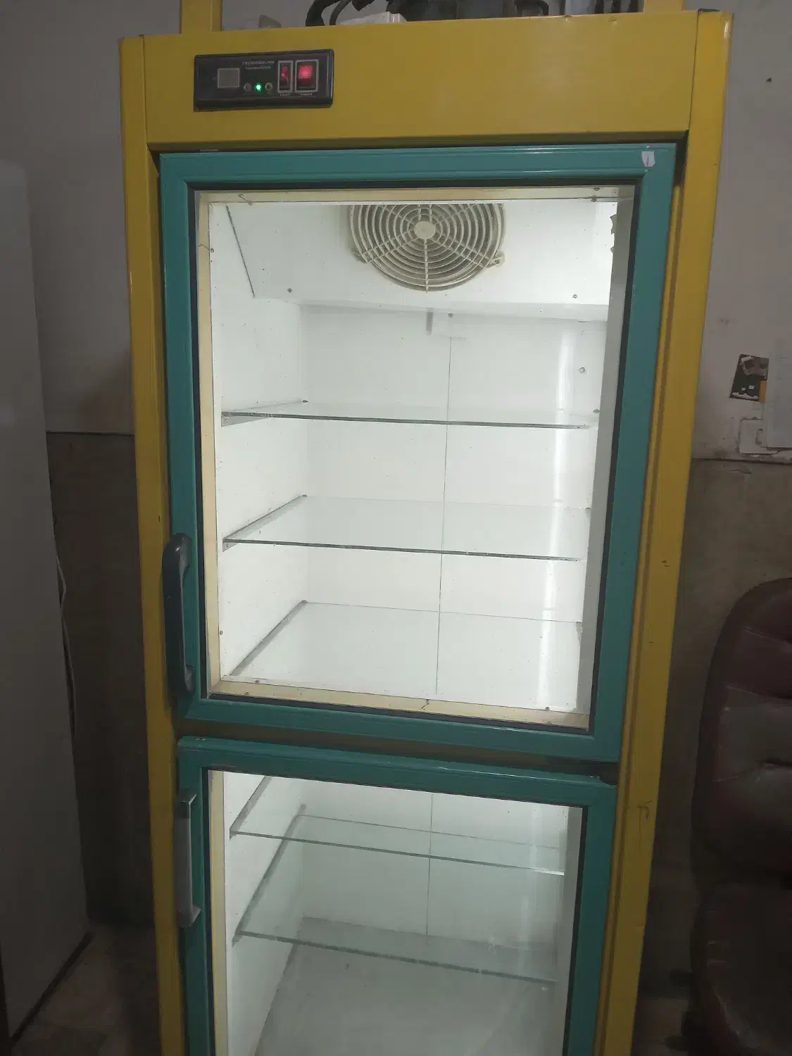 یکعد فریزر ۴درب بستنی ویکعد ایستاده دودرب فریزر|فروشگاه و مغازه|تهران, مهرآباد جنوبی|دیوار