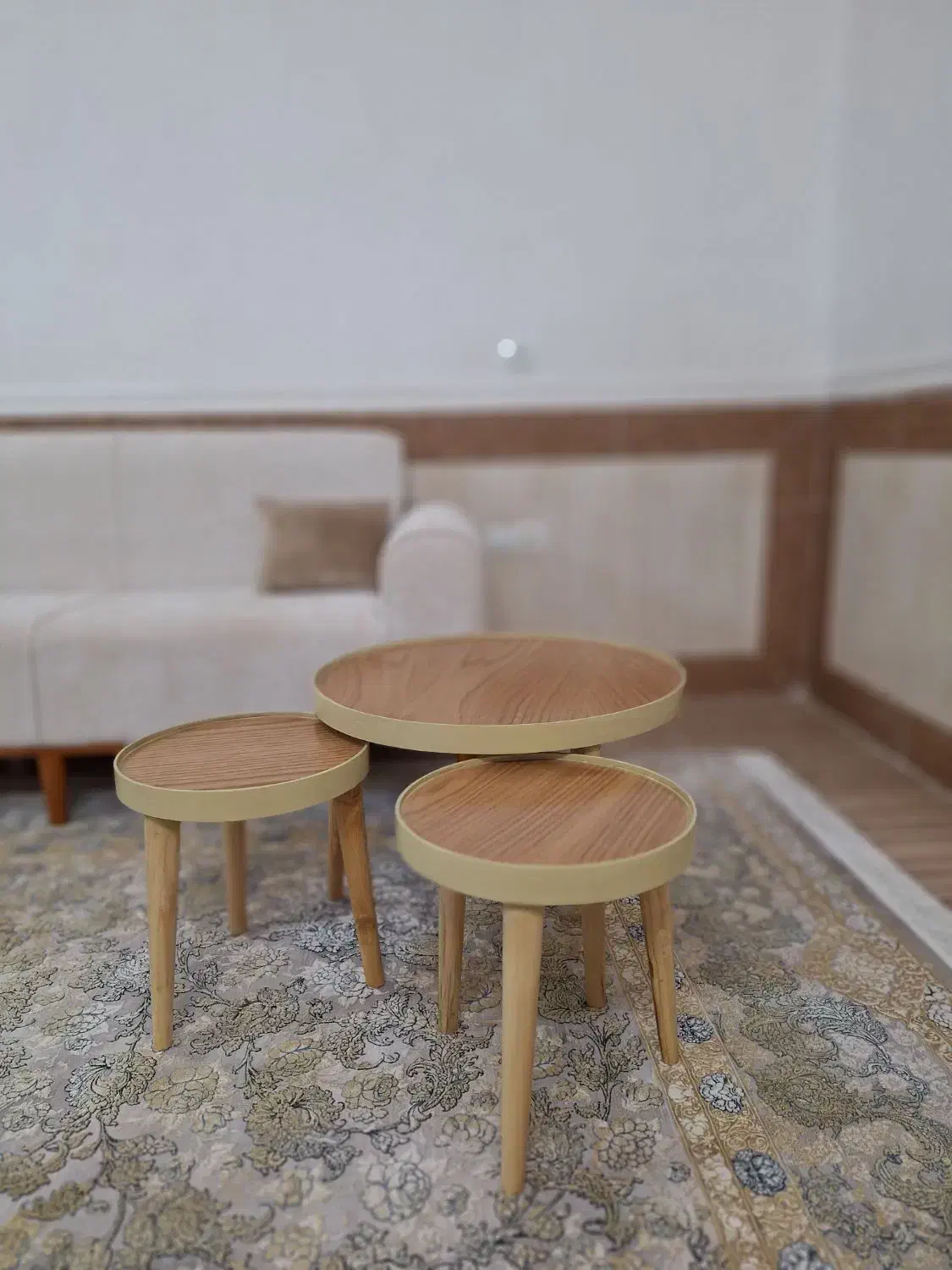 میز عسلی گرد لبه دار|مبلمان خانگی و میز عسلی|زابل, |دیوار