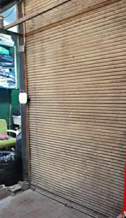 دکه 4 متری در بازار بزرگ رشت بفروش می رسد|فروش مغازه و غرفه|رشت, بازار|دیوار