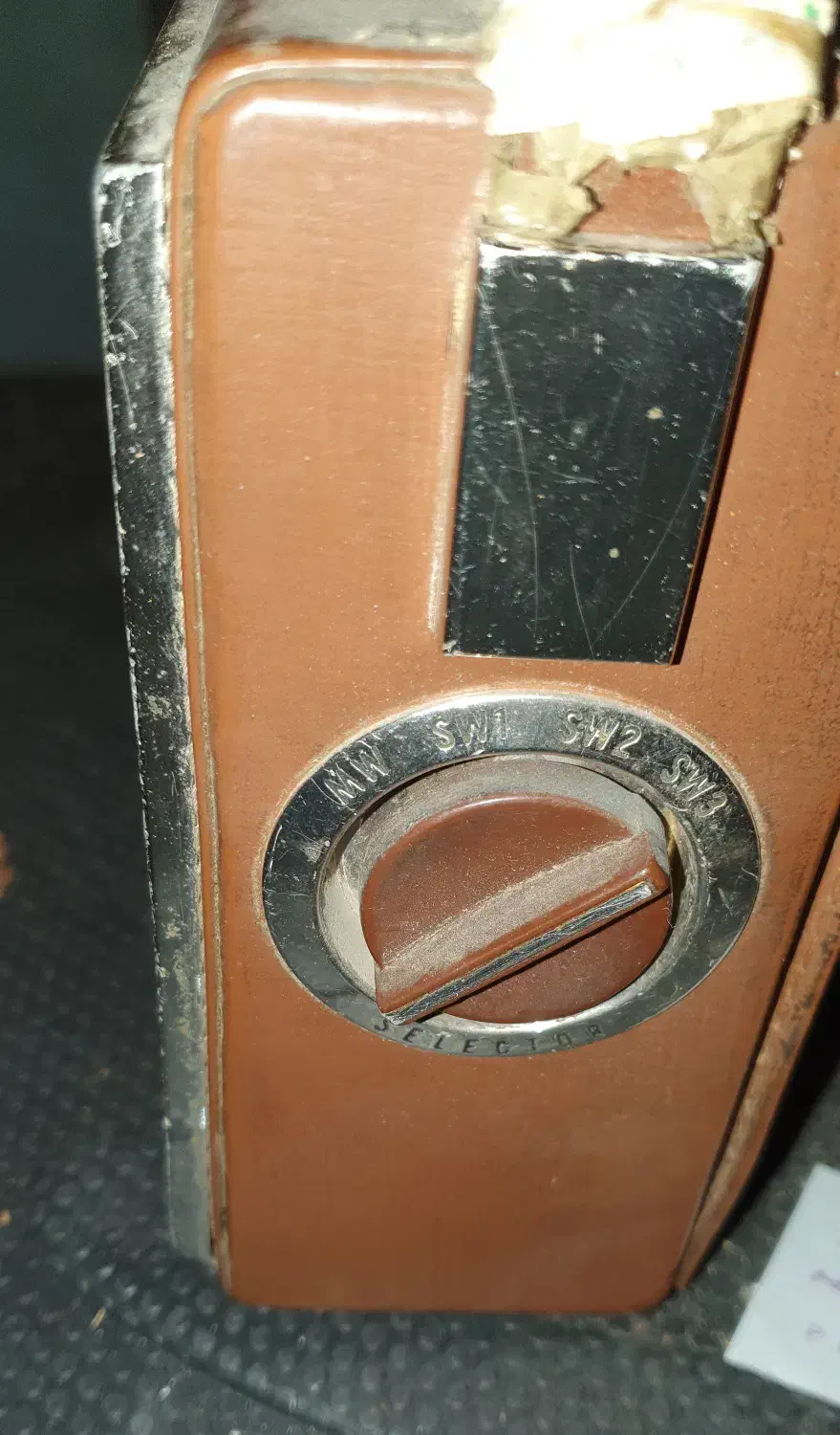 رادیو توشیبا عتیقه|کلکسیون اشیاء عتیقه|شیراز, بعثت|دیوار