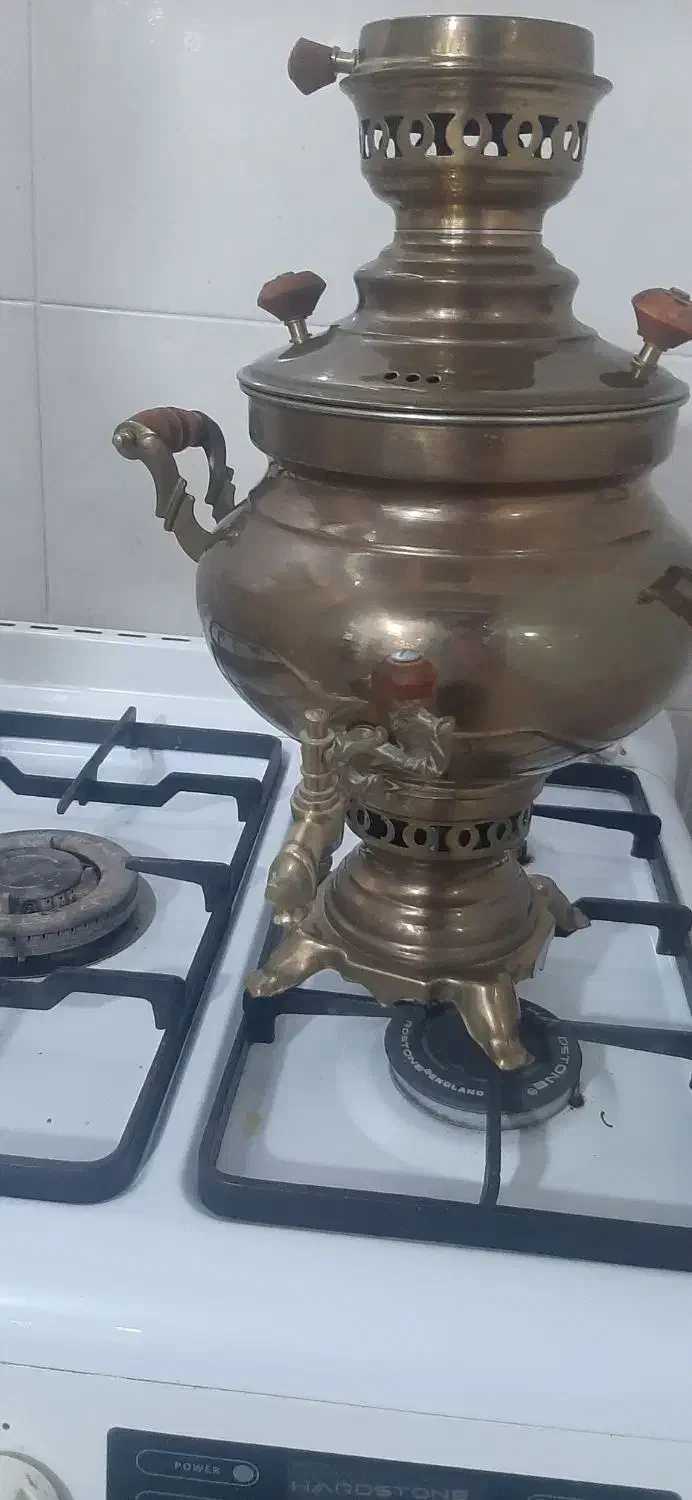 سماور ذغالی برنج نو واصلا بدون استفاده حتی یکبار|سماور، چای‌ساز، قهوه‌ساز|زابل, |دیوار