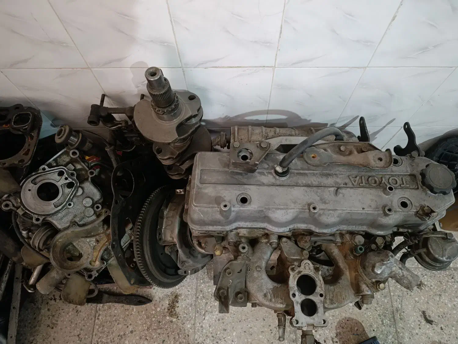 موتور تویوتا ۲۴۰۰ کریسیدا|قطعات یدکی و لوازم جانبی|شهرضا, |دیوار