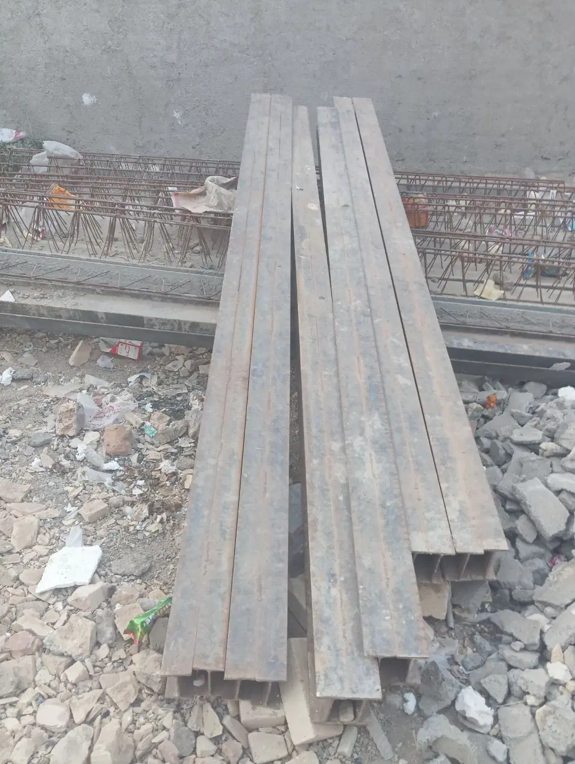 تیرآهن وتیرچه آماده|مصالح و تجهیزات ساختمان|ساوه, |دیوار