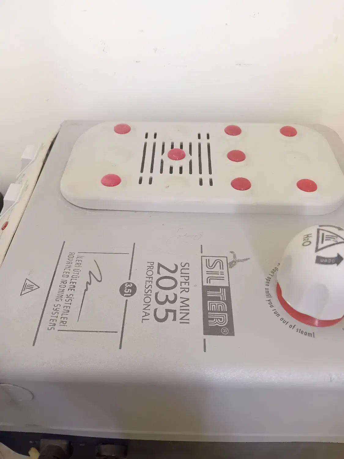 اتو|اتو و لوازم اتو|کرج, کلاک پایین|دیوار