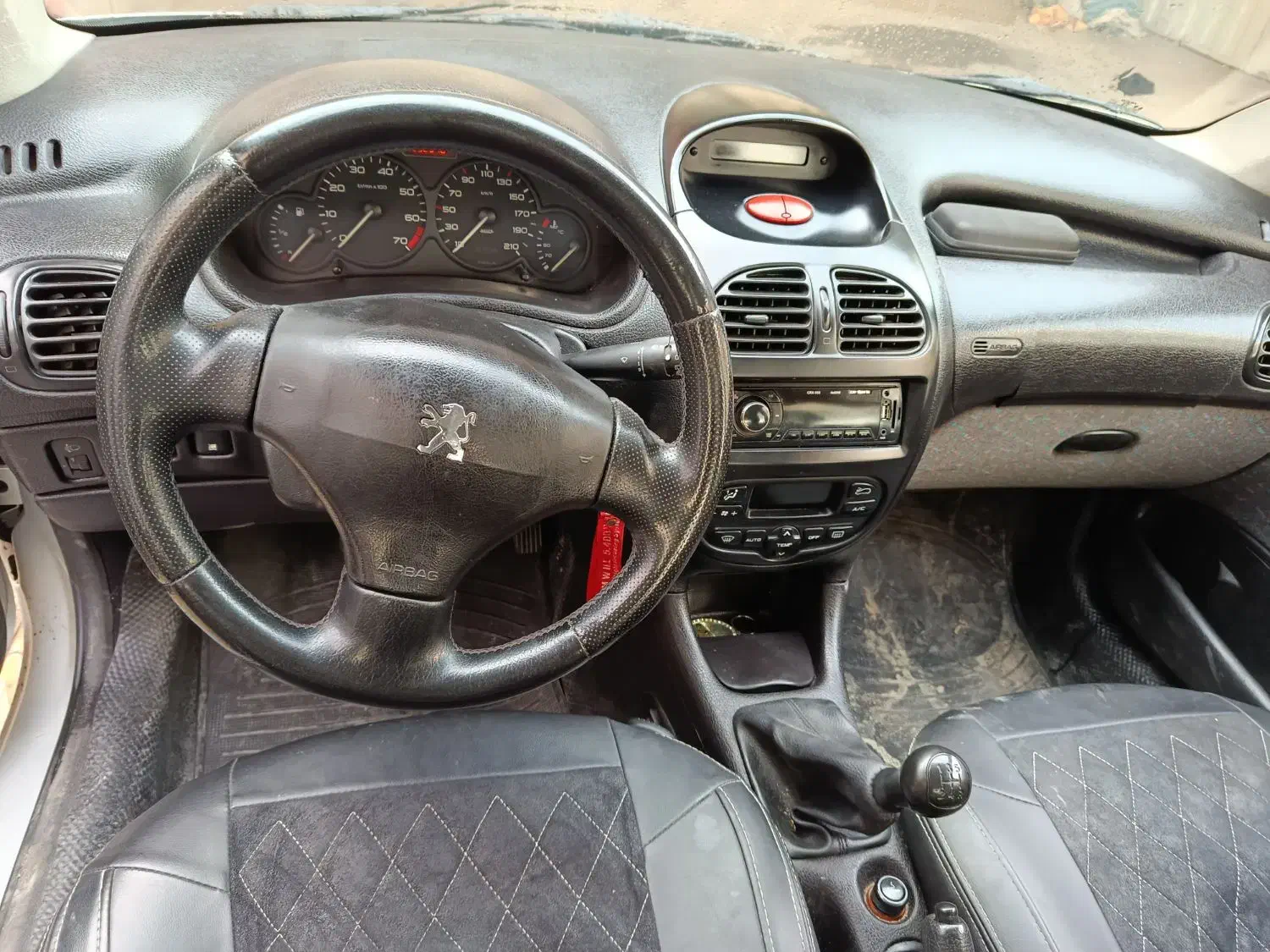 206تیپ 3|خودرو سواری و وانت|بروجرد, |دیوار