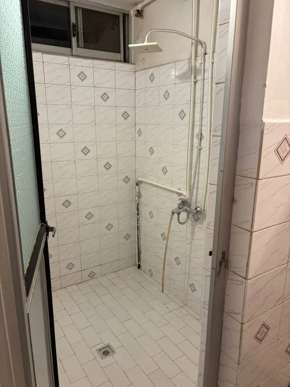 طبقه همکف راه جدا مدرس|اجارهٔ آپارتمان|خمین, |دیوار