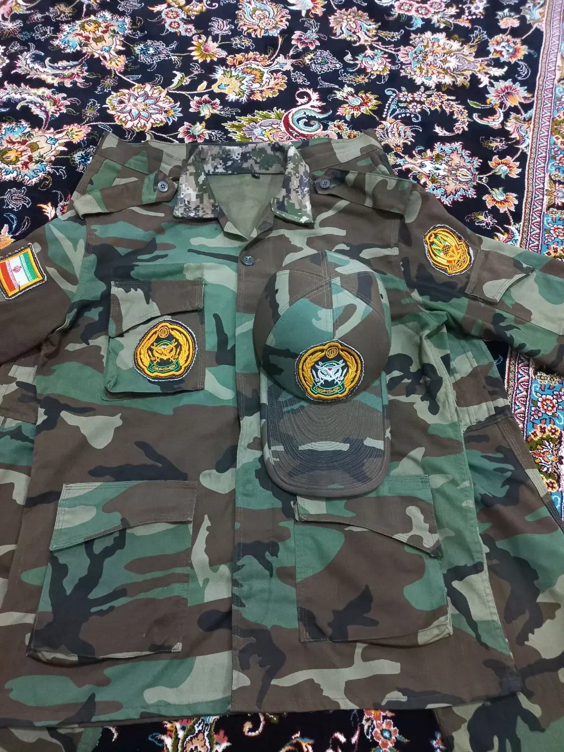 لباس نظامی|لباس|خرمآباد, |دیوار