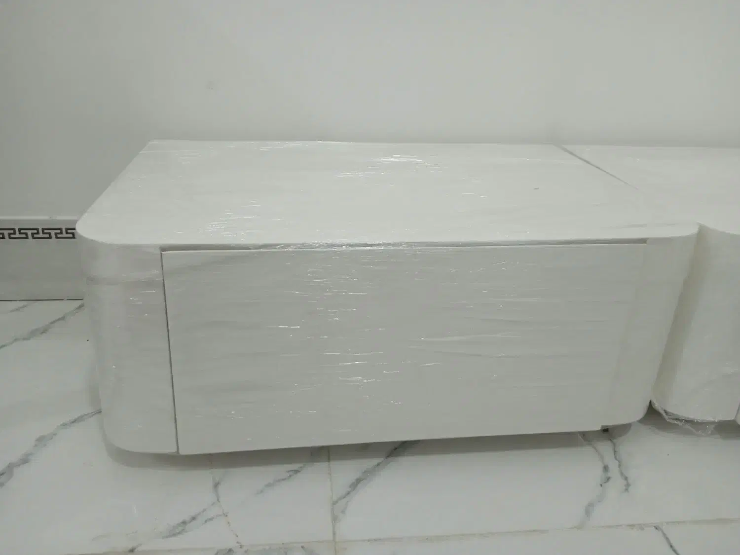 در جم|تخت و سرویس خواب|جم, |دیوار