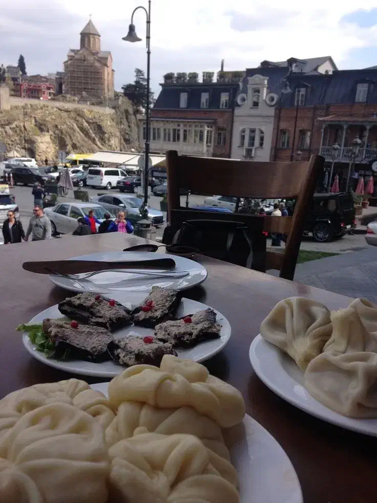 تور تفلیس ویژه کریسمس|تور و چارتر|شیراز, باغ تخت|دیوار