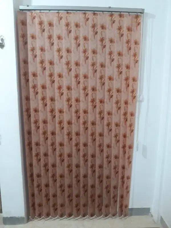 پرده عمودی|پرده، رانر، رومیزی|قروه, |دیوار