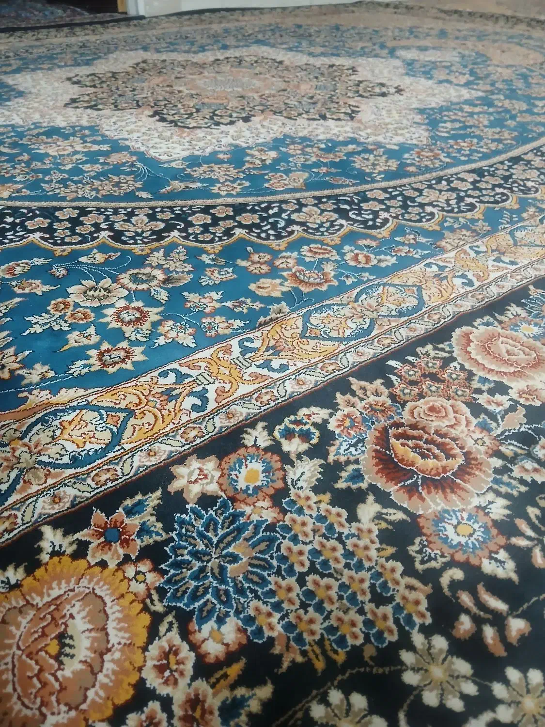 فرش ۷۰۰شانه ۳ تخته ۱۲ متری|فرش|بروجرد, |دیوار