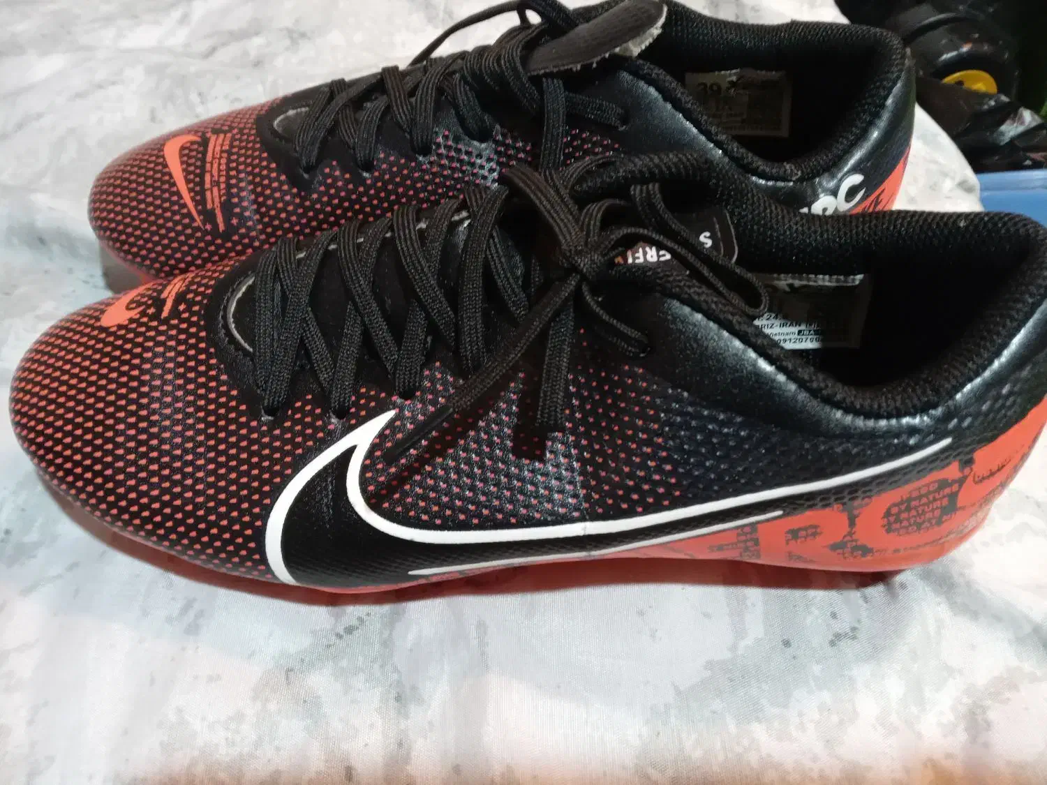 کفش ورزشی چمن|کیف، کفش، کمربند|اصفهان, ملک‌شهر|دیوار