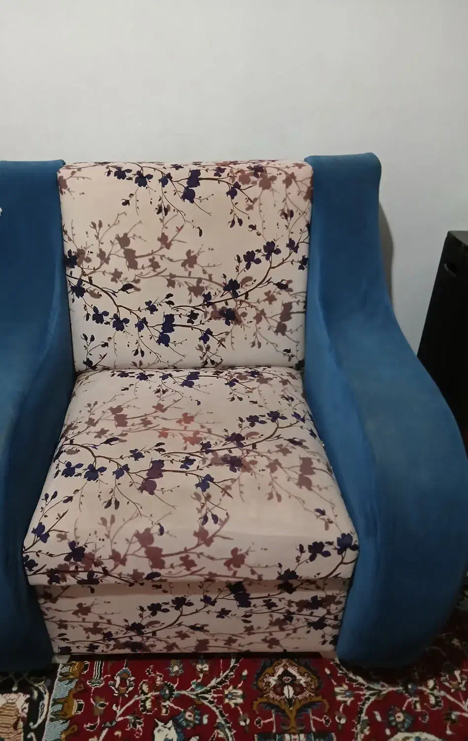 مبل ۷ نفره|مبلمان خانگی و میز عسلی|لشت نشا, |دیوار