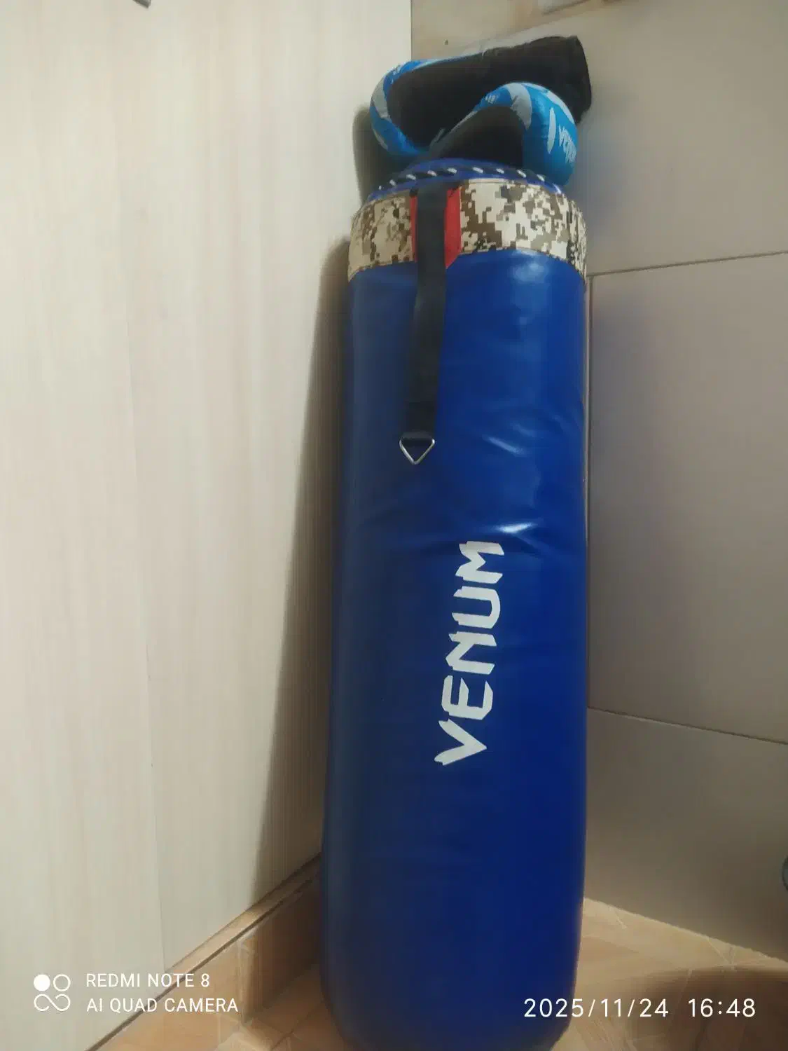 کیسه بوکس و دستکش|تجهیزات ورزشی|اصفهان, ارزنان|دیوار