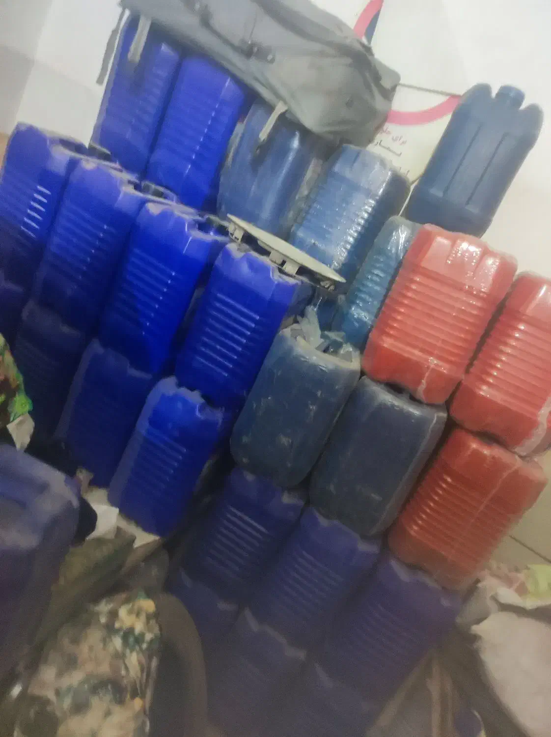 بیست لیتری نو|ظروف نگهدارنده، پلاستیکی، یک‌بارمصرف|بم, |دیوار