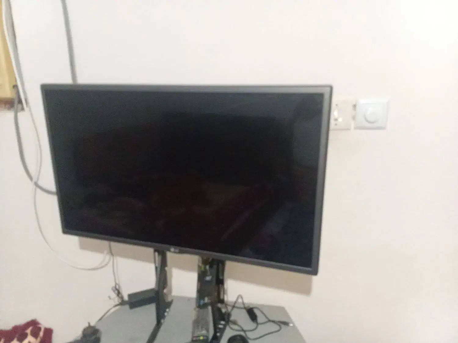 تلویزیون ۳۲ الجی همراه با کامل رسیور دیجیتال|تلویزیون و پروژکتور|بندرعباس, |دیوار