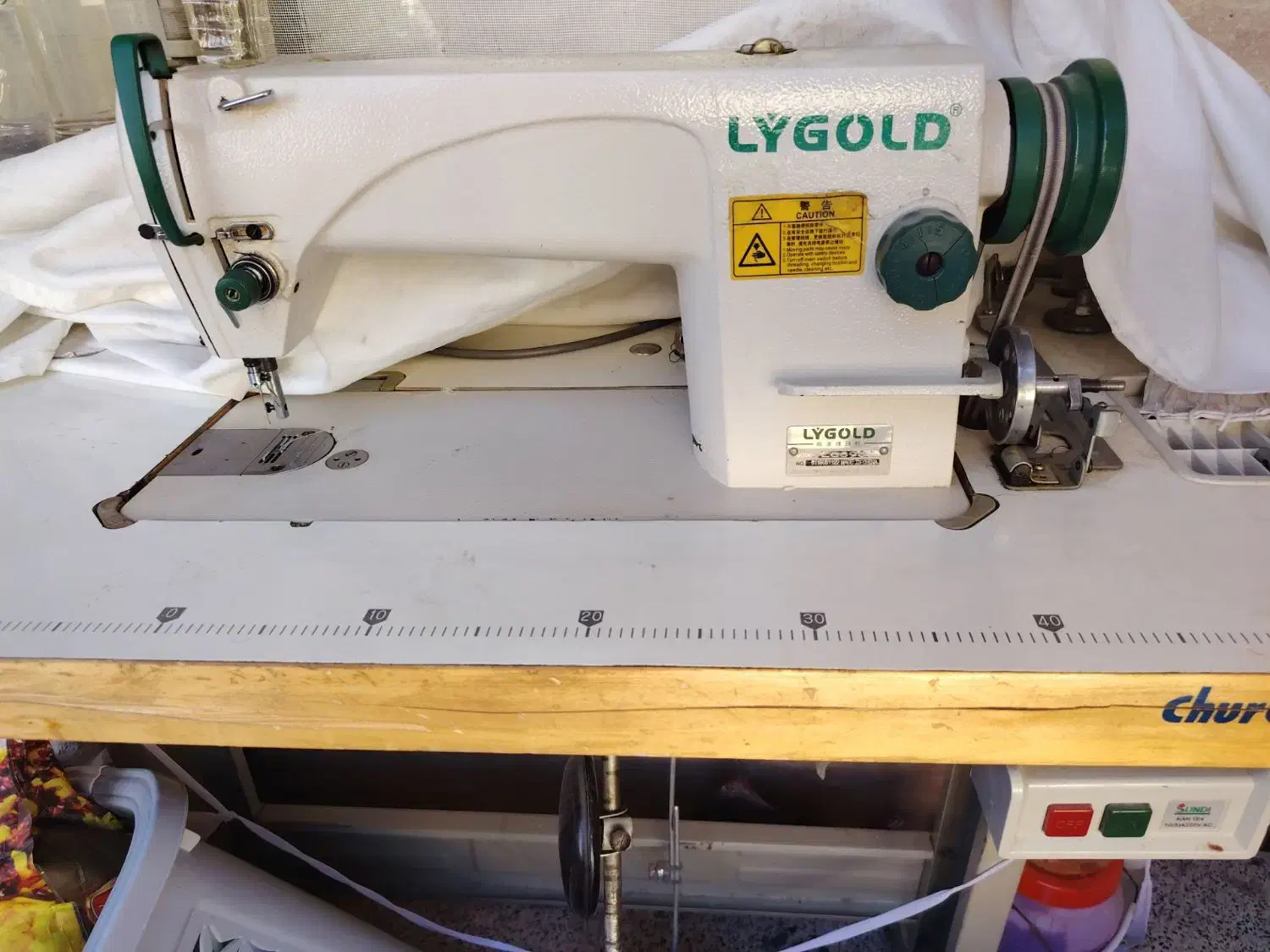 چرخ خیاطی صنعتی راسته|چرخ خیاطی و ریسندگی|هشتگرد, فاز ۲ مهستان|دیوار