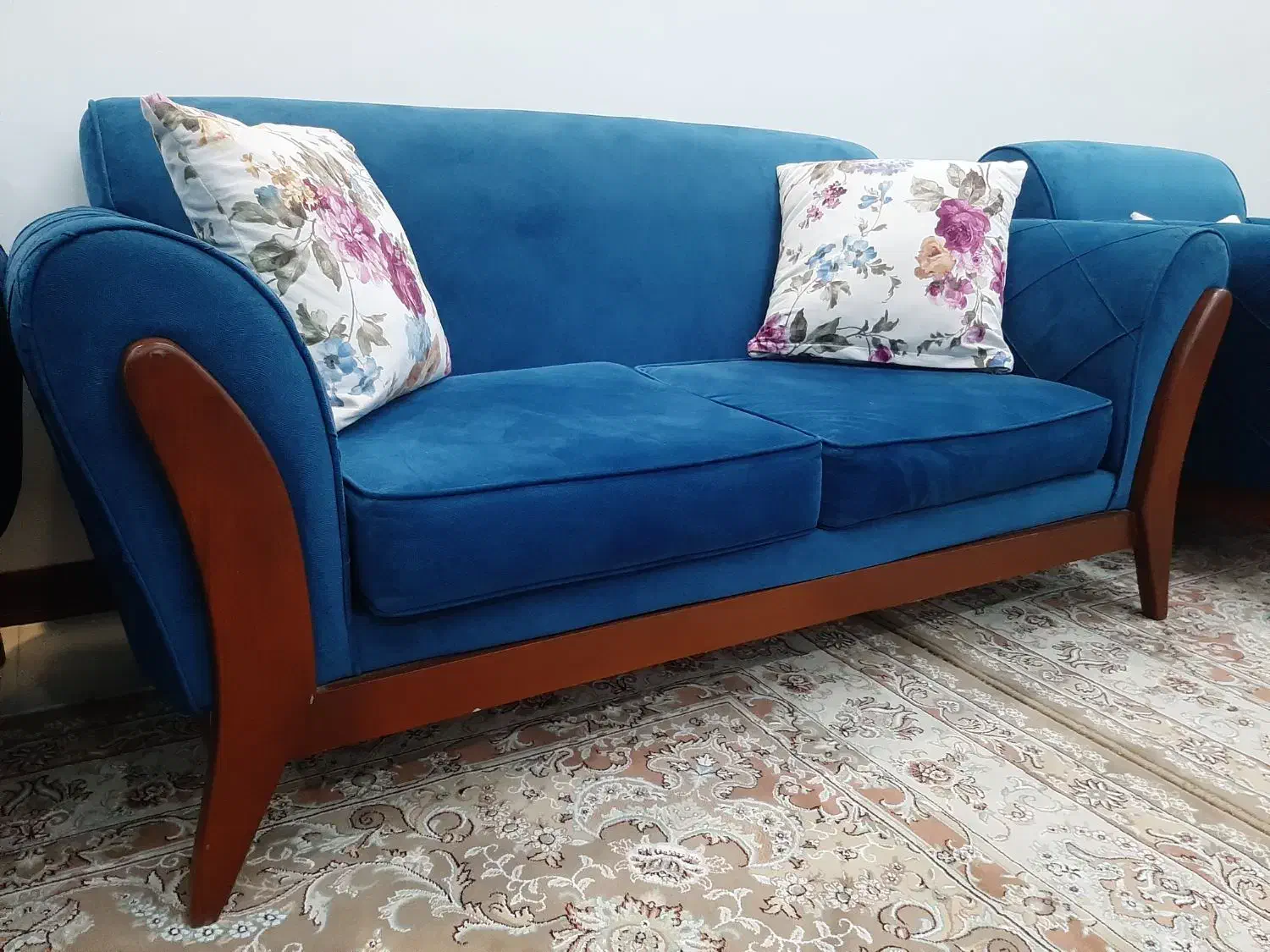 مبلمان کلاسیک|مبلمان خانگی و میز عسلی|تهران, تختی|دیوار