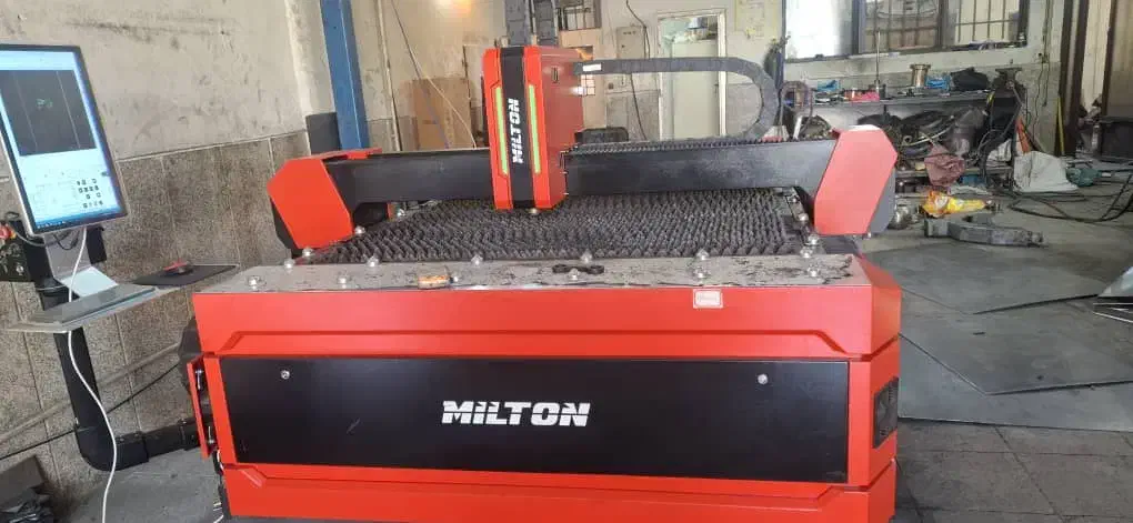 دستگاه برش لیزر فلزات(فایبر)|ماشین‌آلات صنعتی|یزد, |دیوار