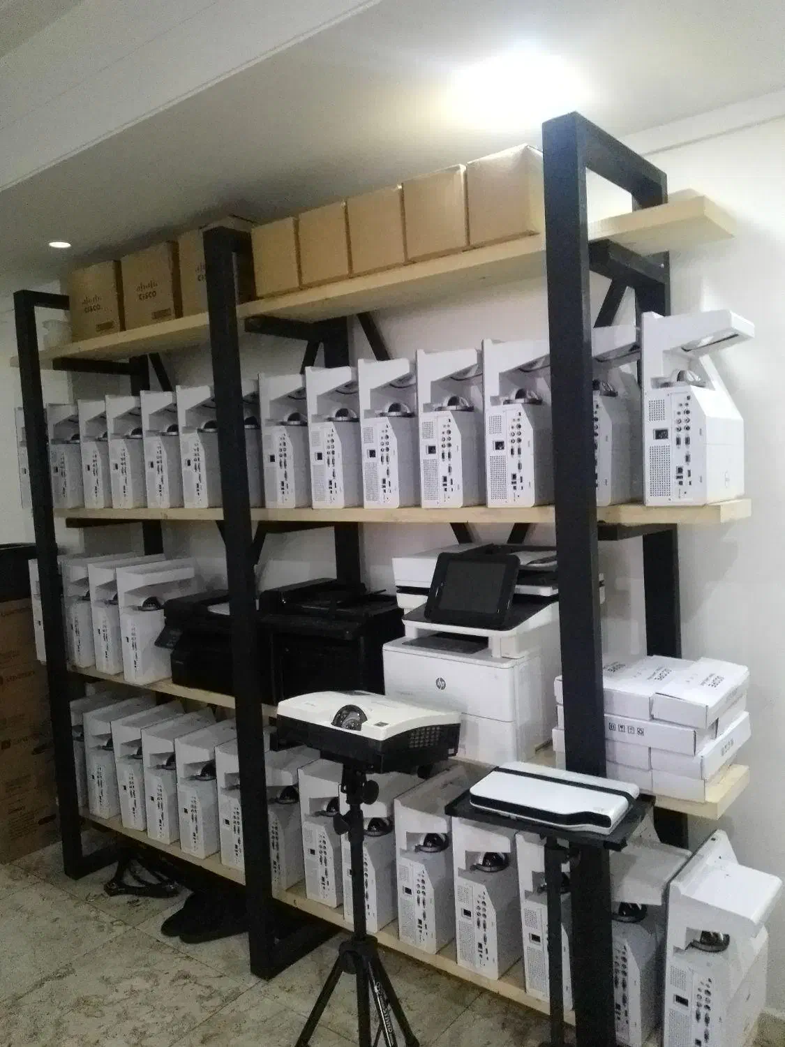 ویدئو پروژکتور حرفه ای اپسون برای مدرسه|تلویزیون و پروژکتور|فراشبند, |دیوار