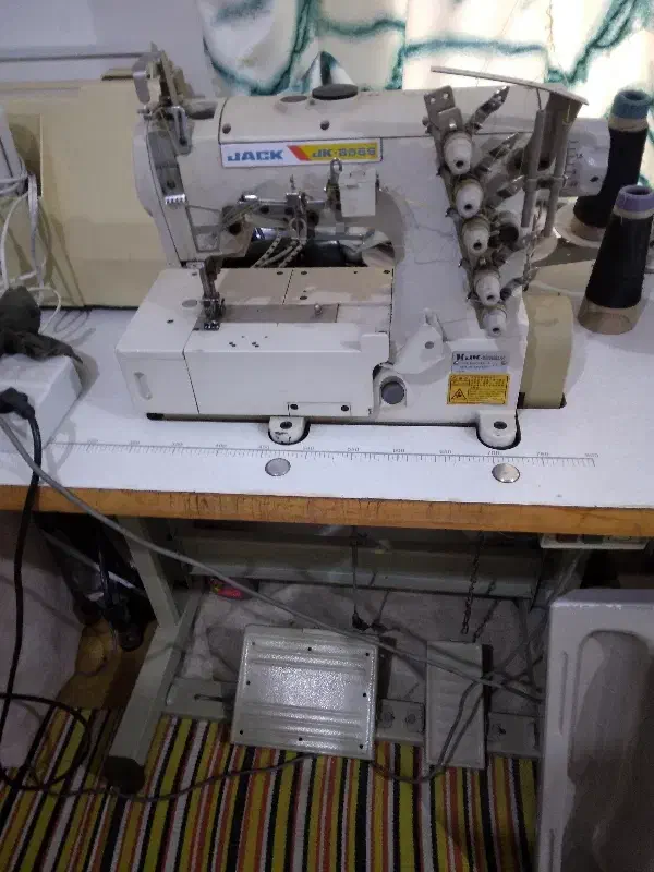 فروش چرخ میان دوزیک عدد|چرخ خیاطی و ریسندگی|لشت نشا, |دیوار