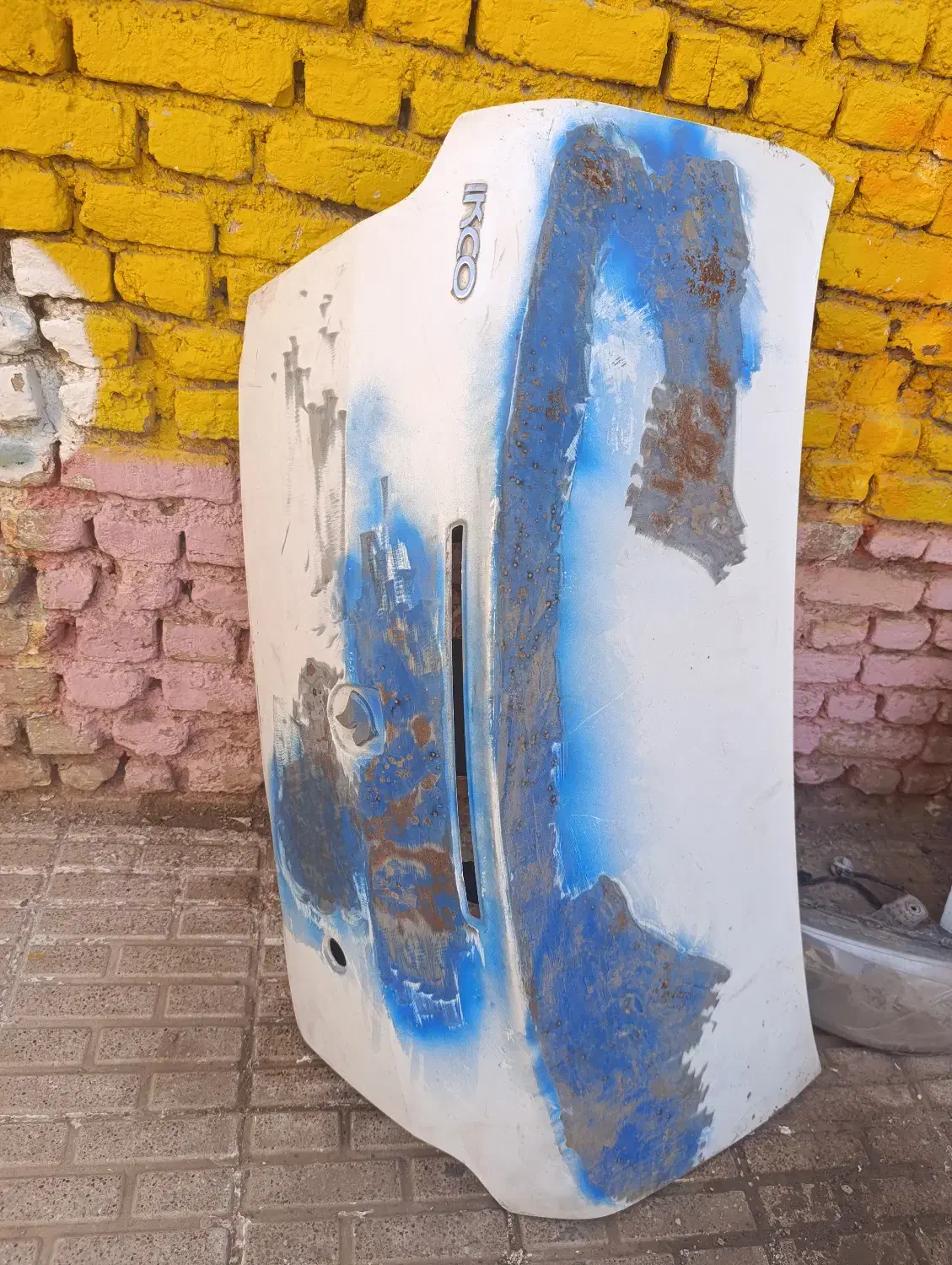 لوازم بدنه رانا|قطعات یدکی و لوازم جانبی|تربت جام, بیست متری منبع آب|دیوار