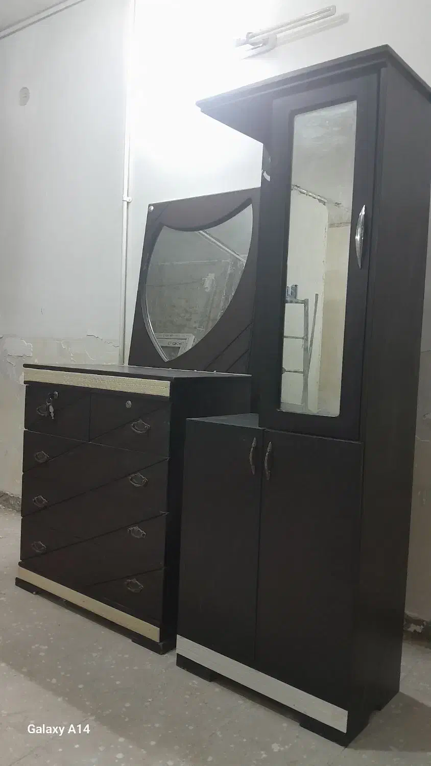 دراور و جاکفشی|جاکفشی، کمد، دراور|صفادشت, |دیوار