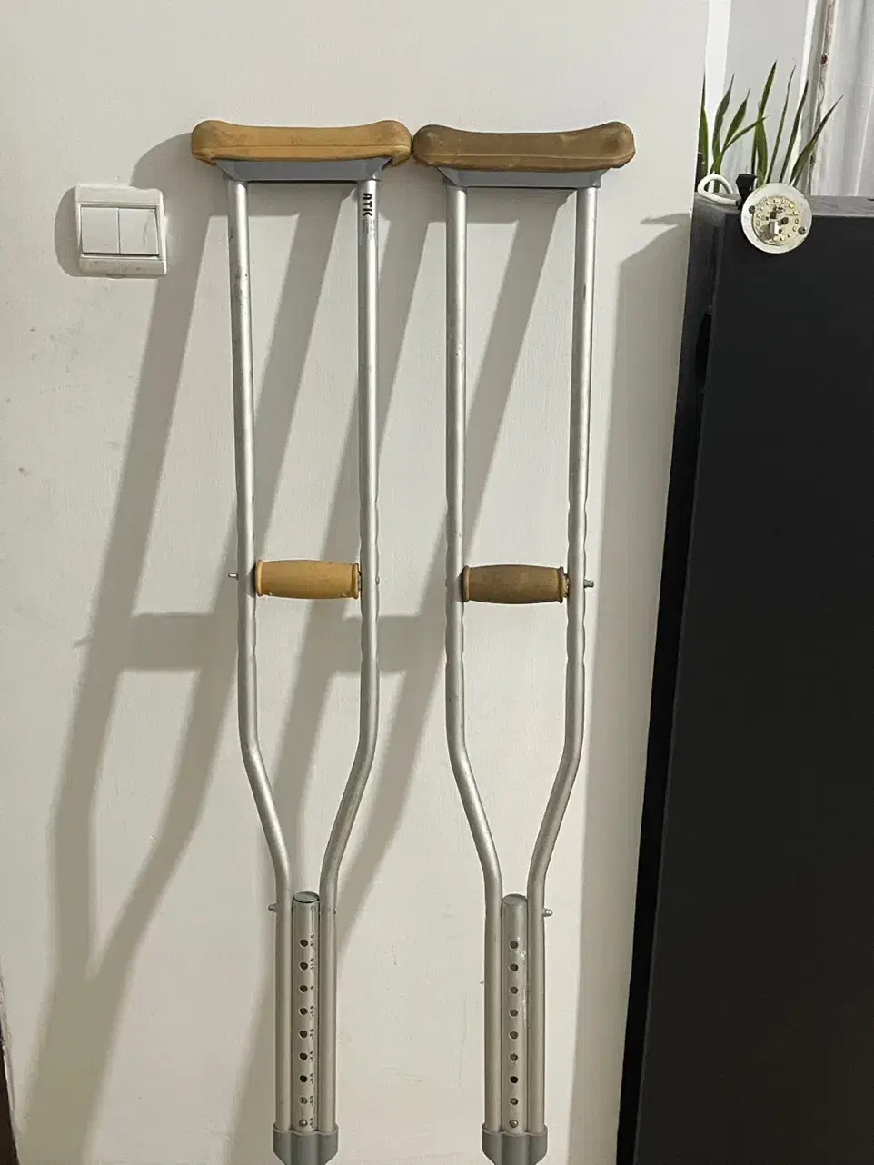 عصا زیر بغلی طبی|آرایشی، بهداشتی، درمانی|چالوس, |دیوار