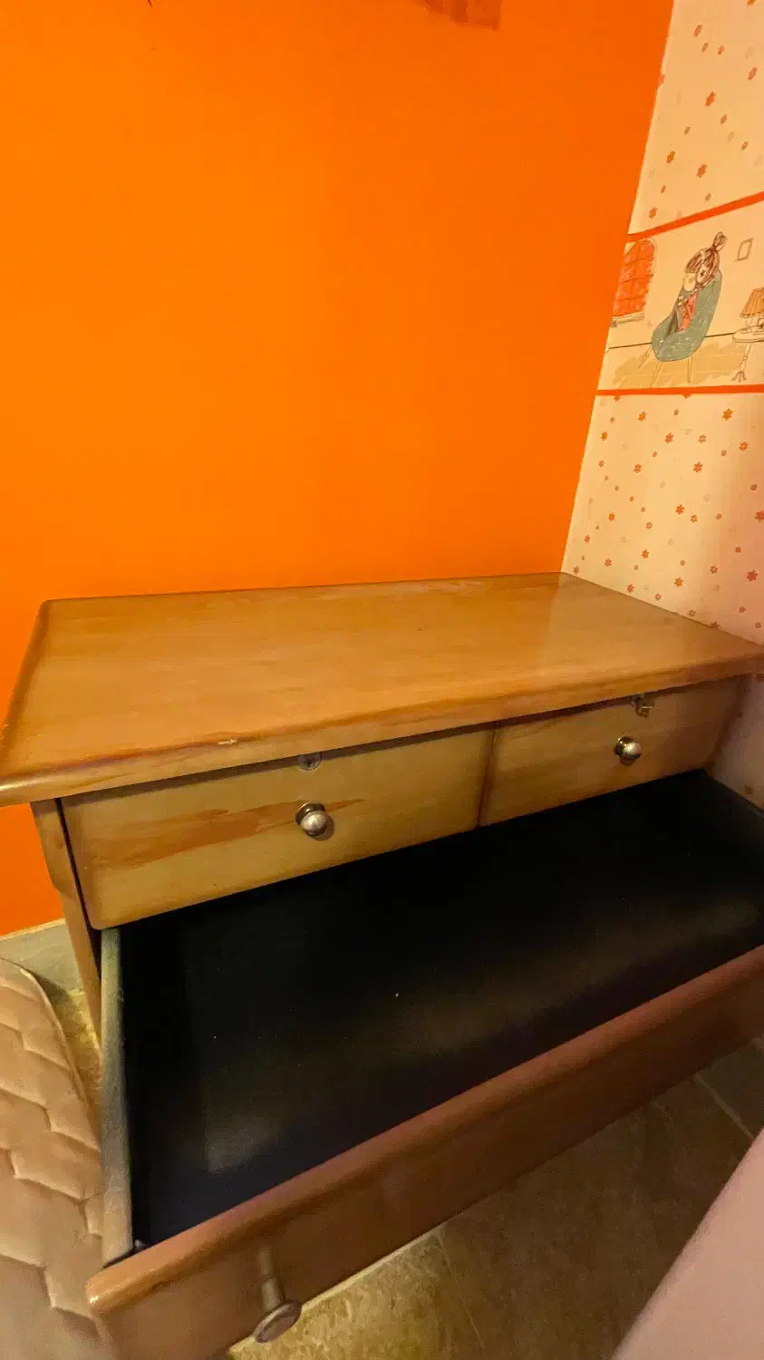 دراور چوبی جنس خوب|جاکفشی، کمد، دراور|اسفراین, |دیوار