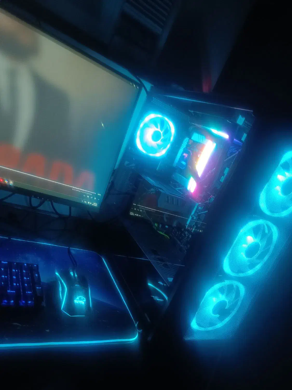 کیس گیمینگ|رایانه رومیزی|چغادک, |دیوار