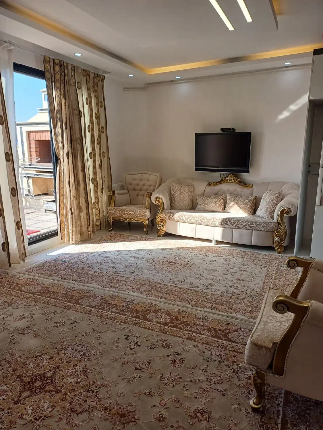 یک واحد پنت هاوس ۹۰ متری|اجارهٔ کوتاه‌مدت آپارتمان و سوئیت|رشت, کوی عرفان|دیوار