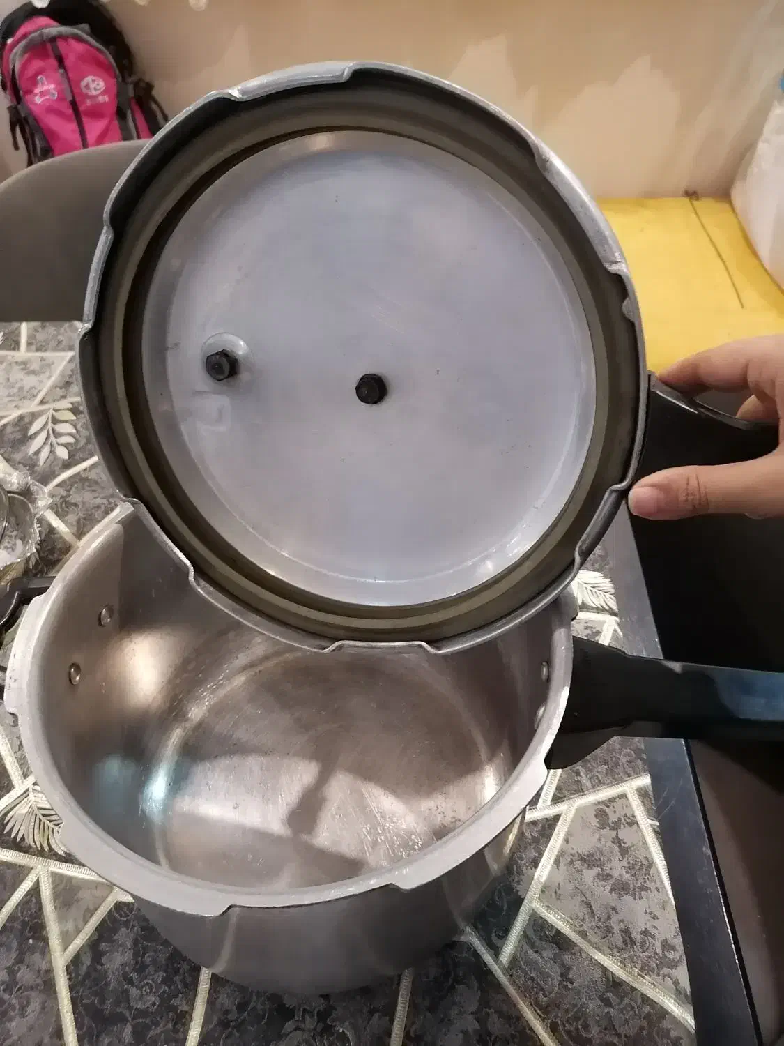 زودپز پارس 10لیتری و یخچال مسافرتی|ظروف پختوپز|اصفهان, شیخ اشراق|دیوار